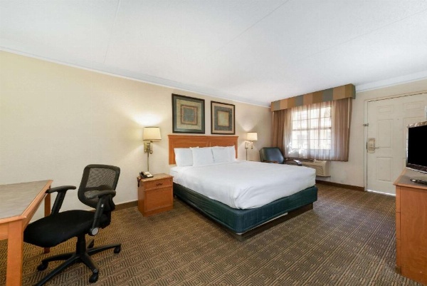 La Quinta Inn by Wyndham Bossier City image 8